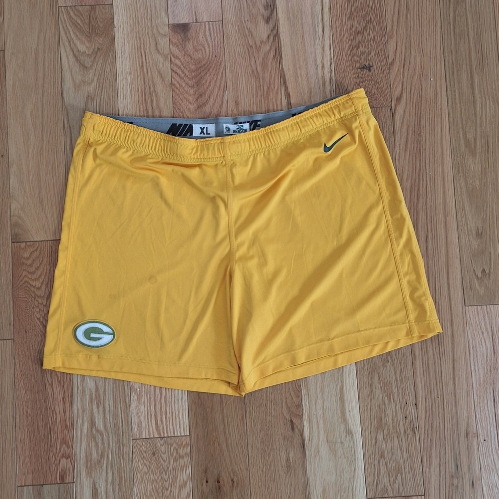 Nike NFL Team Issued Green Bay Packers shorts, size XL.